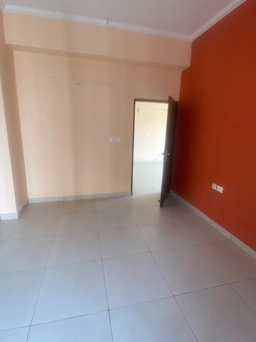 Room in 3 BHK Independent House at Sunshine Helios, Sector 78 – for Rent