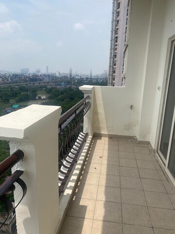 Balcony in 3 BHK Independent House at Sunshine Helios, Sector 78 – for Rent