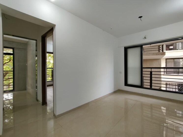 Room, omkara-unchai 1.5 Bedroom 600 Sq.Ft. Apartment In Borivali West Mumbai 9083541