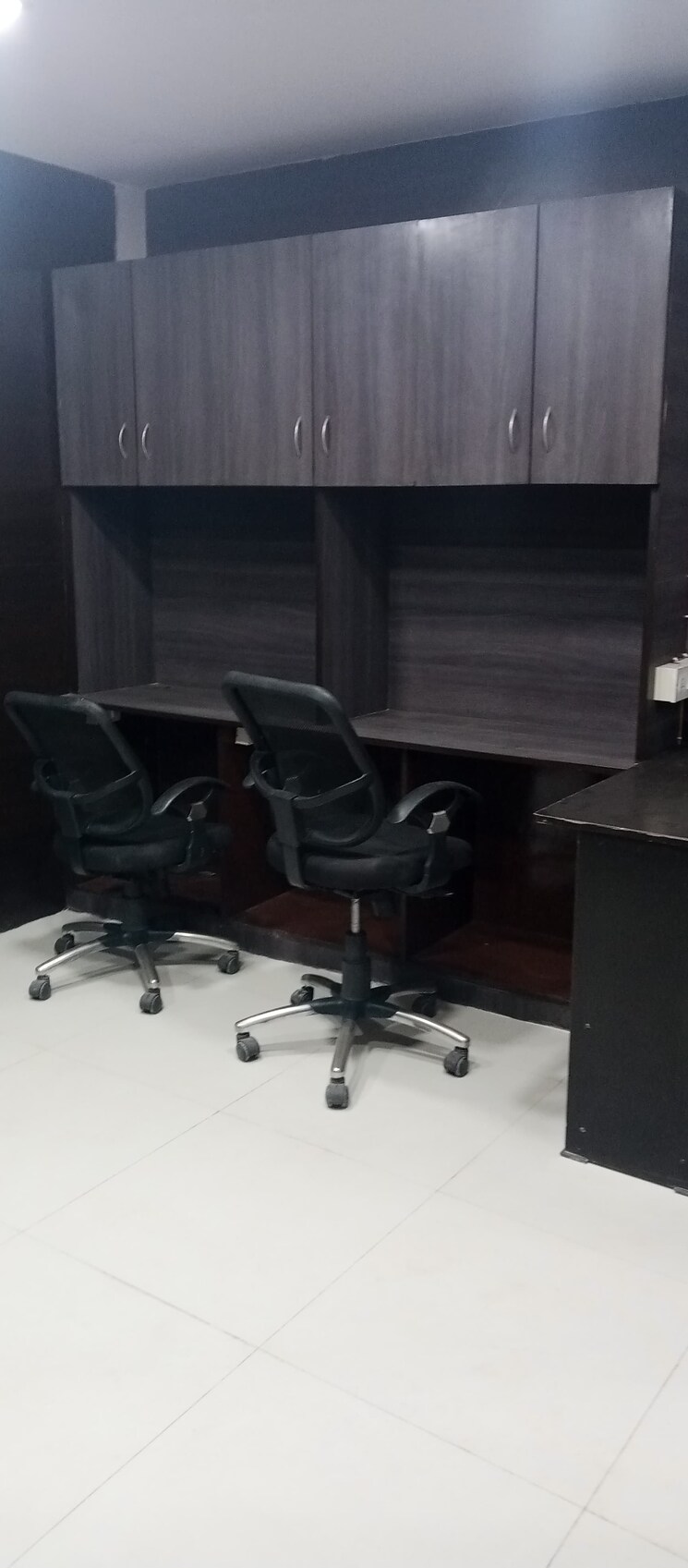 Team Area, connaught place Commercial Office Space 1200 Sq.Ft. In Connaught Place Delhi 9083566