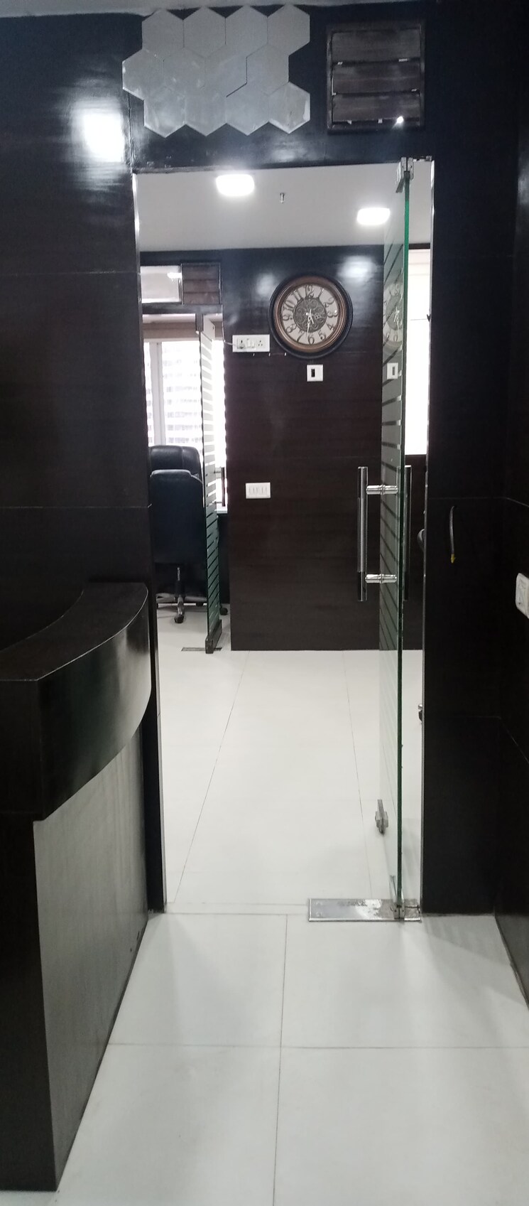 Team Area, connaught place Commercial Office Space 1200 Sq.Ft. In Connaught Place Delhi 9083566