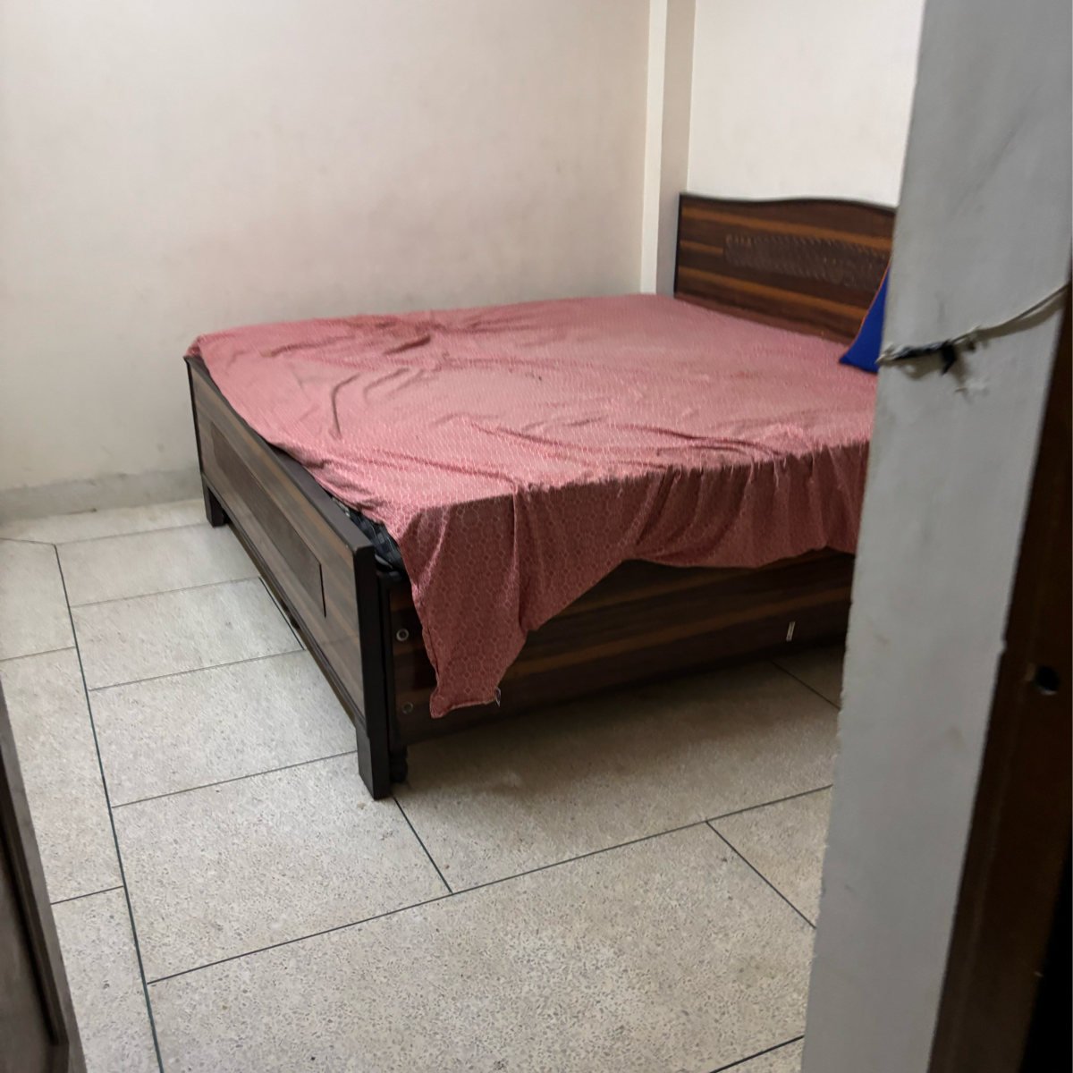 2 BHK Builder Floor For Rent in Khirki Extension