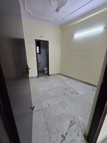 3 BHK Builder Floor For Rent in Dayanand Colony