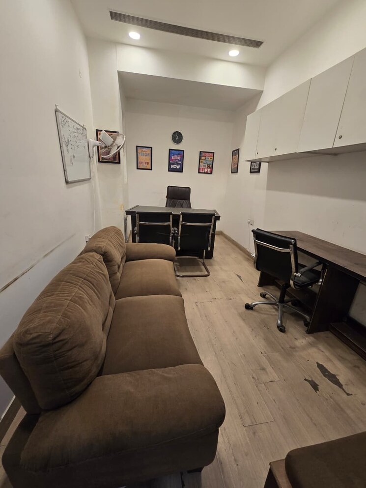 Team Area, omaxe-wedding-mall Commercial Office Space 500 Sq.Ft. In Sector 48 Gurgaon 9083600