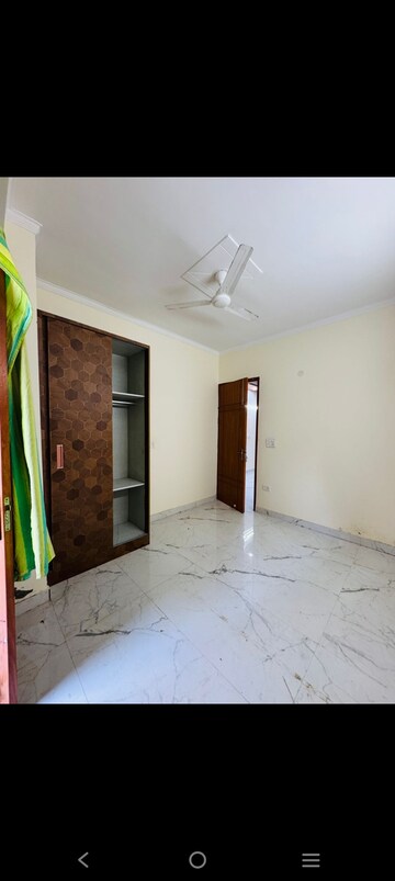 Room in 2 BHK Builder Floor at Saket – for Rent