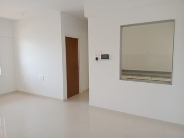 Room in 2 BHK Apartment at Godrej Elements, Hinjewadi – for Rent