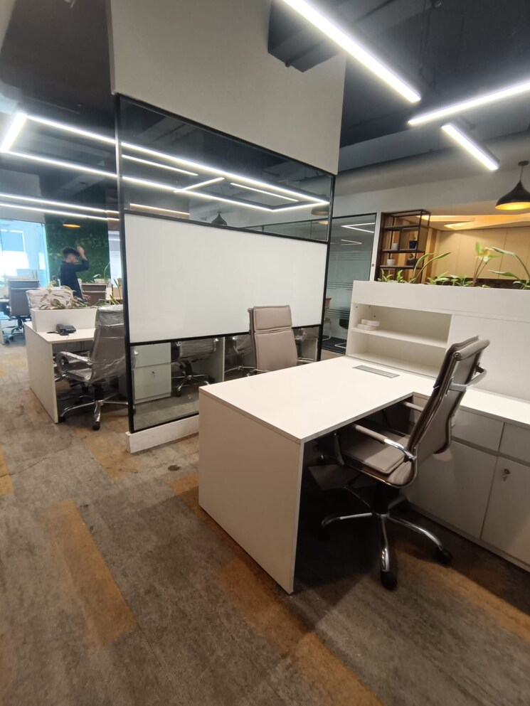 Team Area, emaar-emerald-plaza Commercial Office Space 641 Sq.Ft. In Sector 65 Gurgaon 9083619