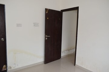 Room in 2 BHK Apartment at Omkara Unchai, Borivali West – for Sale