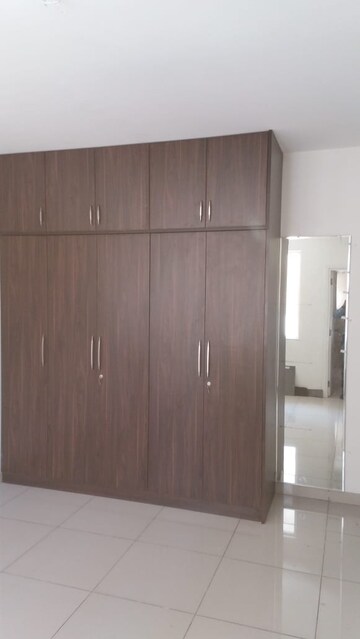 Furnished Amenities in 2 BHK Apartment at Prestige Royale Gardens, Gantiganahalli – for Rent
