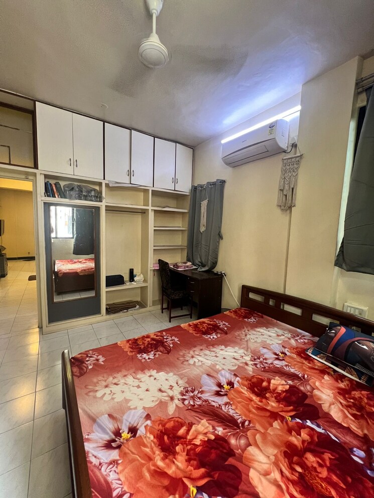 Bedroom, koregaon park 1.5 Bedroom 750 Sq.Ft. Apartment In Koregaon Park Pune 9083635