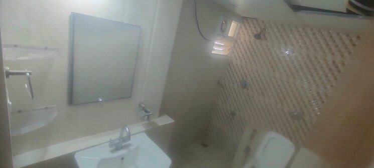 Bathroom, monarch-serenity 2.5 Bedroom 1600 Sq.Ft. Apartment In Thanisandra Main Road Bangalore 9083633