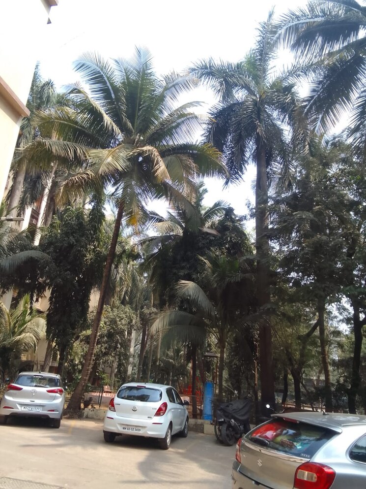 Garden, raj-satyam-chs 1 Bedroom 560 Sq.Ft. Apartment In Dahisar East Mumbai 9083611