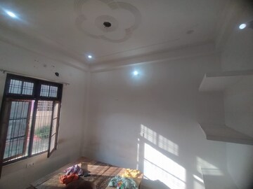 Room in 3 BHK Independent House at Ansal Sushant Golf city, Sushant Golf City – for Rent
