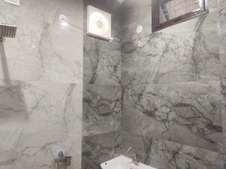 Bathroom, gms road 3 Bedroom 1800 Sq.Ft. Independent House In Gms Road Dehradun 9083672