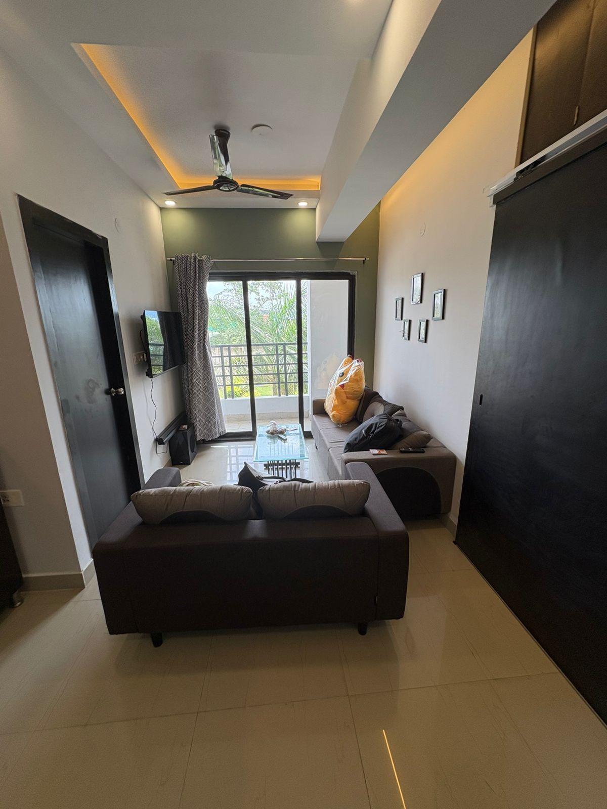 3 BHK + Extra Room 1370 Sq.Ft. Apartment in Metro Heights