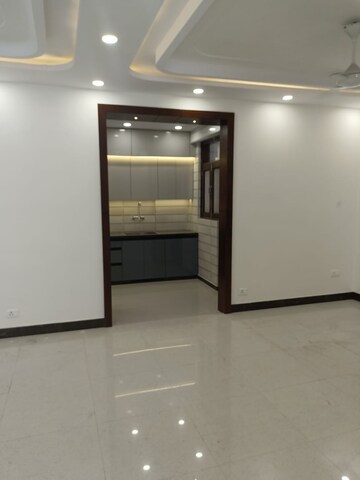Room in 3 BHK Apartment at Sector 19 Dwarka – for Rent