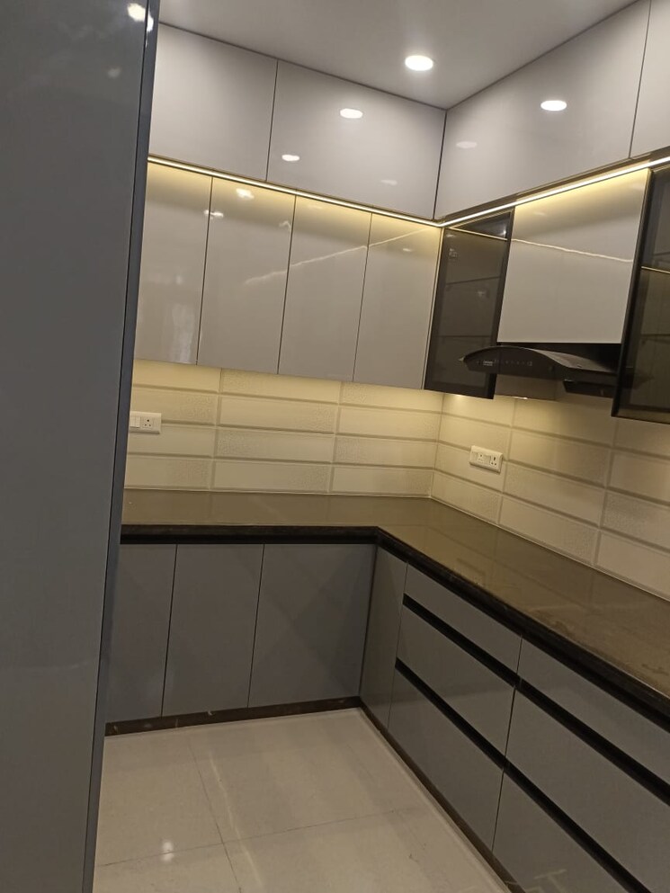 Kitchen, sector 19 dwarka 3 Bedroom 2000 Sq.Ft. Apartment In Sector 19 Dwarka Delhi 9083715