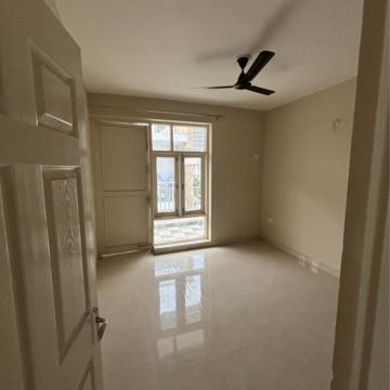 Room in 3 BHK Builder Floor at TDI The Grand Retreat, Sector 88 – for Rent