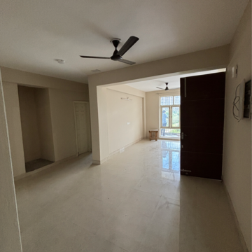 Room in 3 BHK Builder Floor at TDI The Grand Retreat, Sector 88 – for Rent