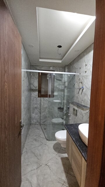 Master Bedroom in 3 BHK Independent House at RWA Apartments Sector 45, Sector 45 – for Rent