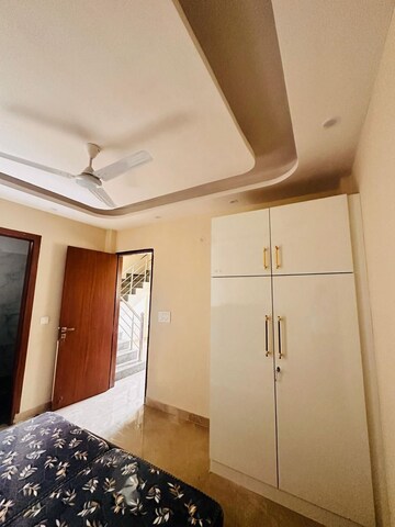 Room in 3 BHK Apartment at Niho Marvel Scottish Garden, Ahinsa Khand 2 – for Sale