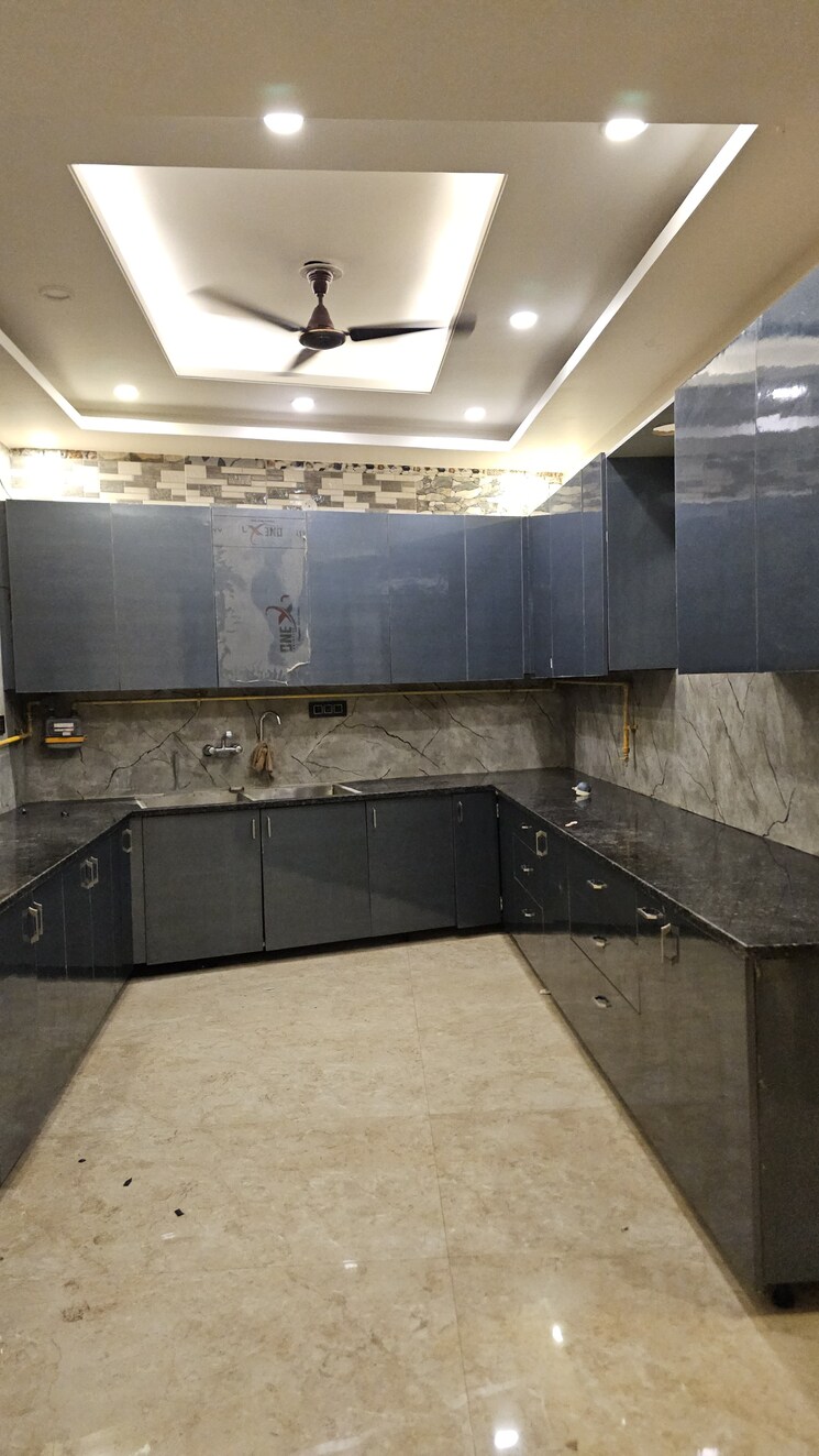 Kitchen, rwa-apartments-sector-45 3 Bedroom 250 Sq.Mt. Independent House In Sector 45 Noida 9083821