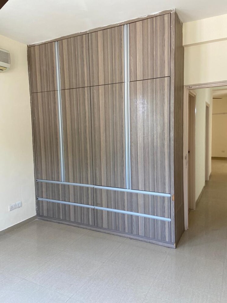 Room, emaar-mgf-emerald-hills 3 Bedroom 1380 Sq.Ft. Builder Floor In Sector 65 Gurgaon 9083825