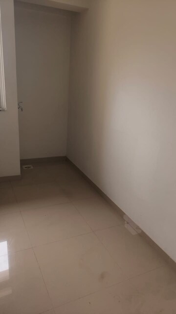 Room in 1 BHK Apartment at Kavya Residency Thane, Ghodbunder Road – for Rent