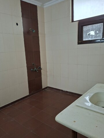 Master Bedroom in 4 BHK Independent House at RWA Apartments Sector 50, Sector 50 – for Rent