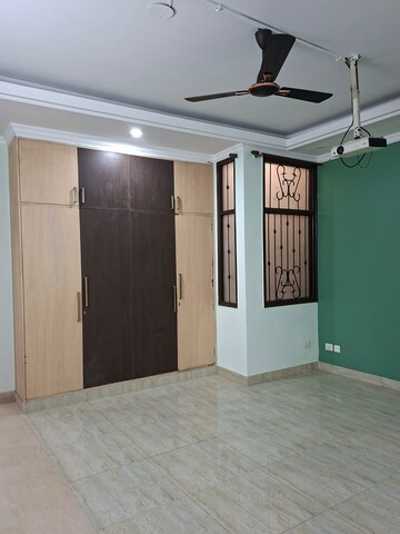 Staircase in 4 BHK Independent House at RWA Apartments Sector 50, Sector 50 – for Rent