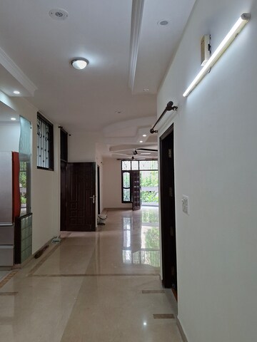 Furnished Amenities in 4 BHK Independent House at RWA Apartments Sector 50, Sector 50 – for Rent