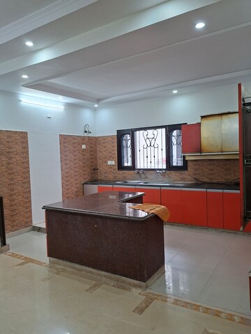 Furnished Amenities in 4 BHK Independent House at RWA Apartments Sector 50, Sector 50 – for Rent