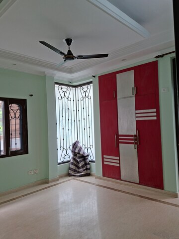 Furnished Amenities in 4 BHK Independent House at RWA Apartments Sector 50, Sector 50 – for Rent