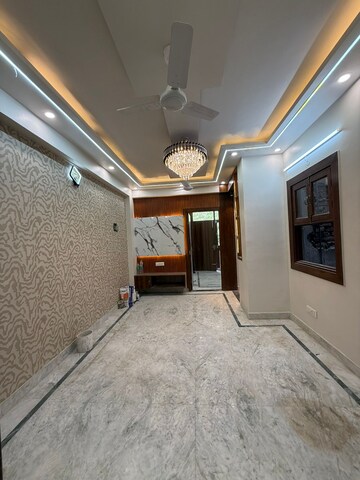 Room in 2 BHK Apartment at M&M Eastend Apartments, Indrapuram – for Sale
