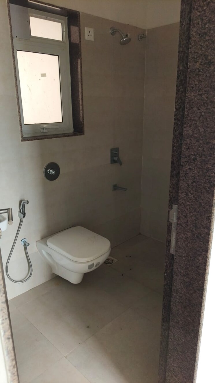 Bathroom, raunak-delight 1 Bedroom 660 Sq.Ft. Apartment In Owale Thane 9083870