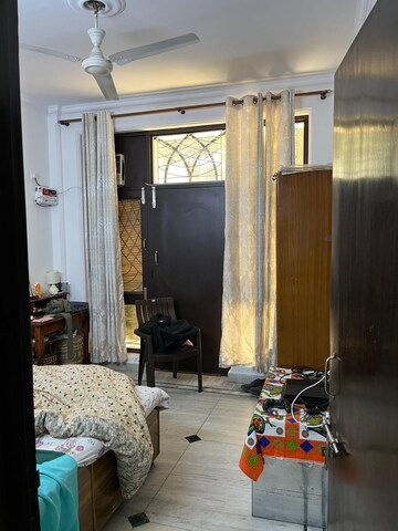 Gym in 3 BHK Builder Floor at Ansal Sushant Lok I, Sector 43 – for Rent