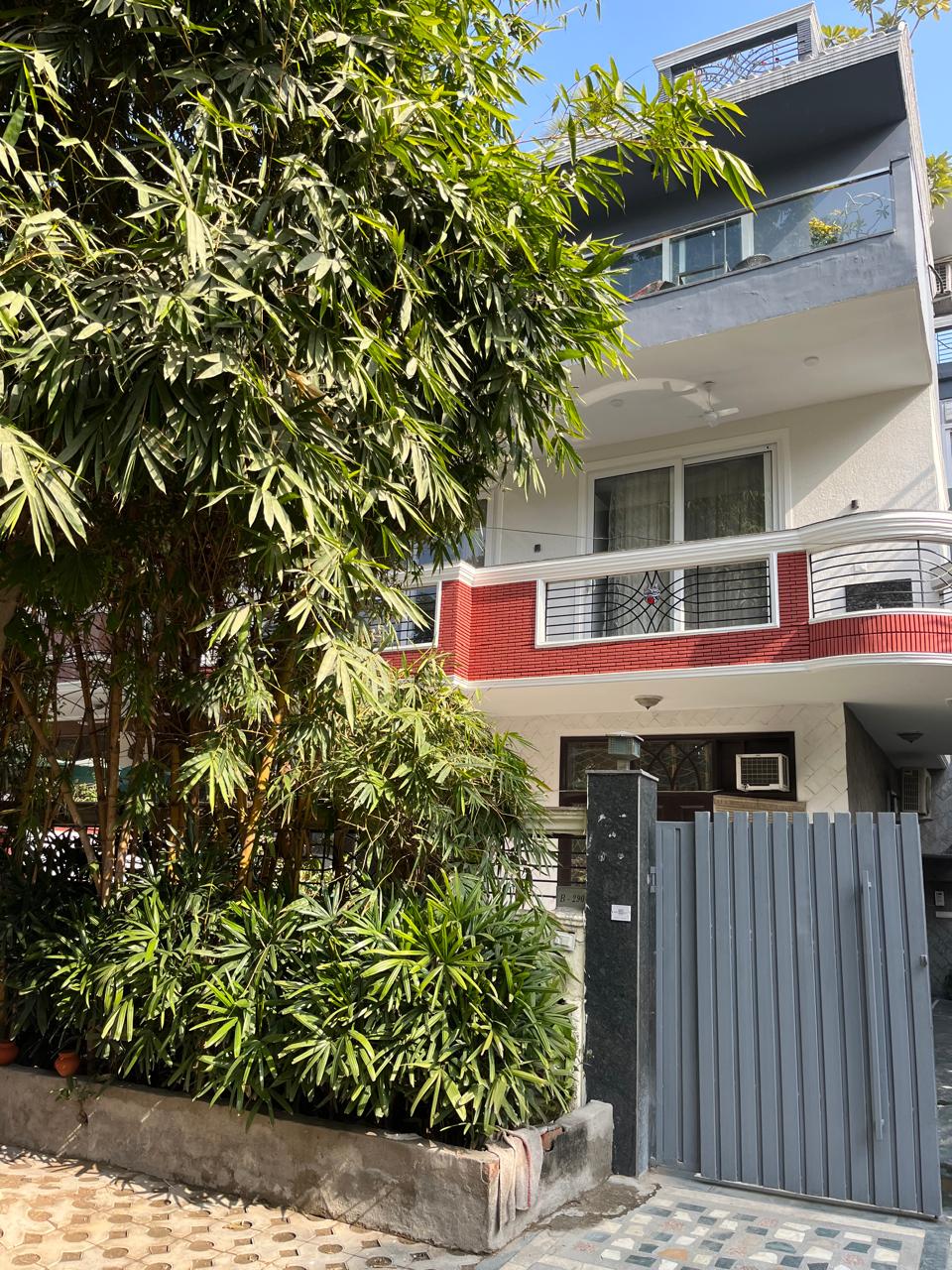 3 BHK + Servant Room Builder Floor For Rent in Ansal Sushant Lok I