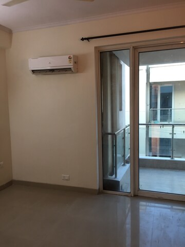 Room in 3 BHK Builder Floor at Ansal API Esencia, Sector 67 – for Rent