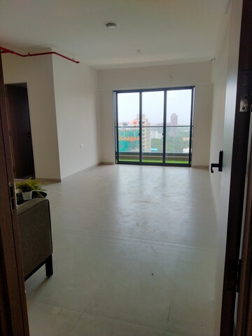 Room in 1 BHK Apartment at Mathuresh Monopoli, Dadar East – for Sale