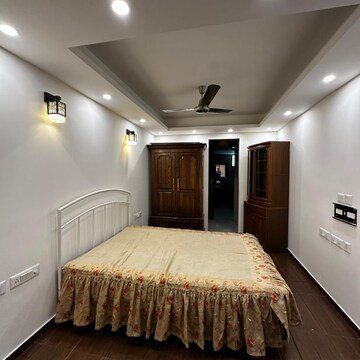 Bedroom in 4 BHK Independent House at Dlf Phase I – for Rent