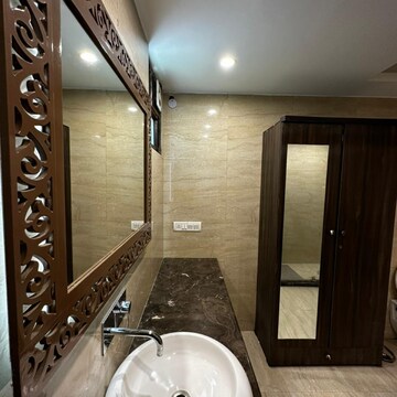 Furnished Amenities in 4 BHK Independent House at Dlf Phase I – for Rent