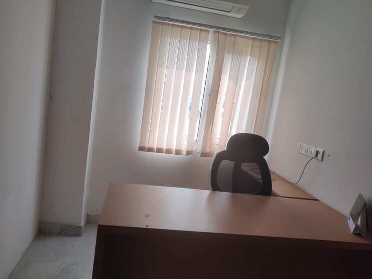 Team Area, green park Commercial Office Space 3000 Sq.Ft. In Green Park Delhi 9083921