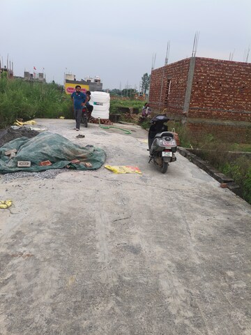  Plot – Exterior View View at Sector 20 Yamuna Expressway - for Sale