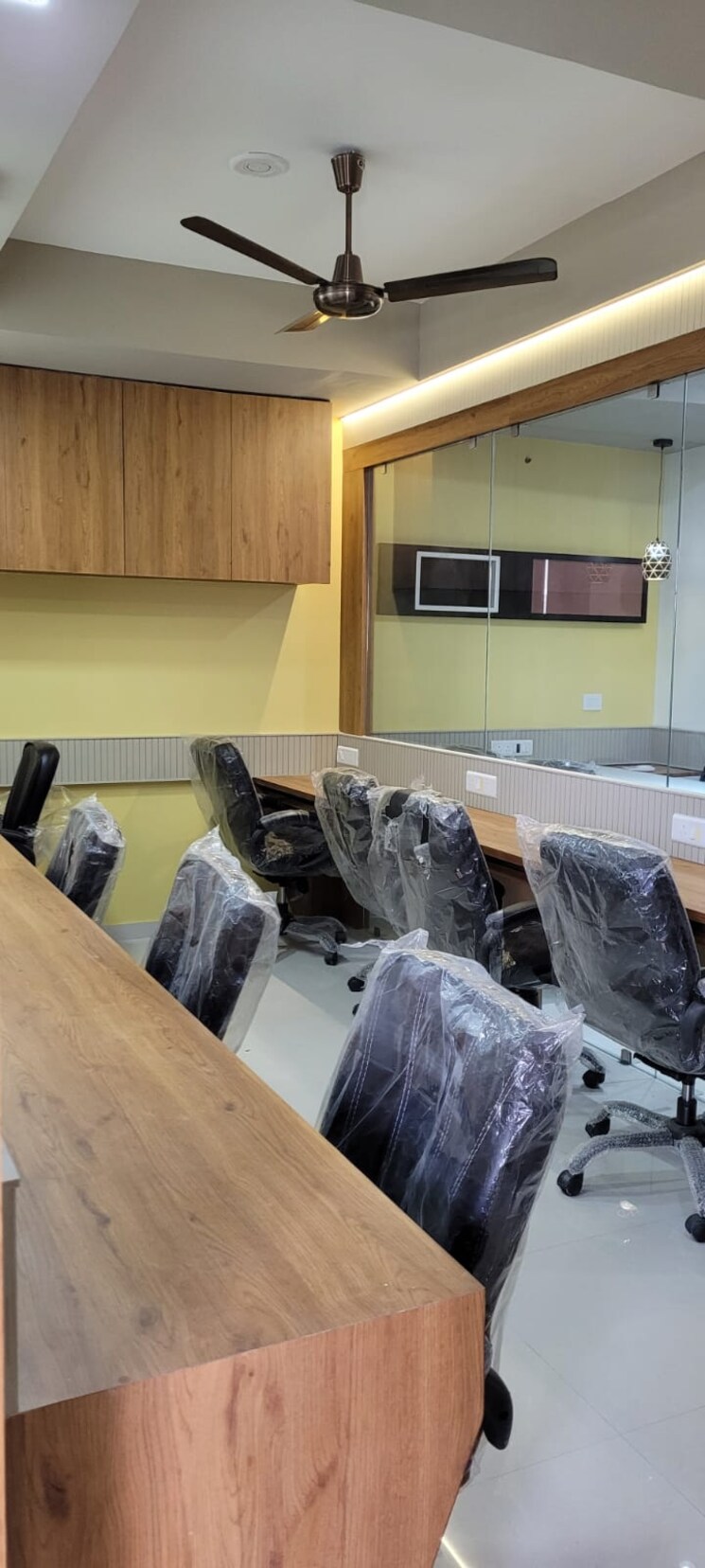 Team Area, gota Commercial Office Space 723 Sq.Ft. In Gota Ahmedabad 9083937