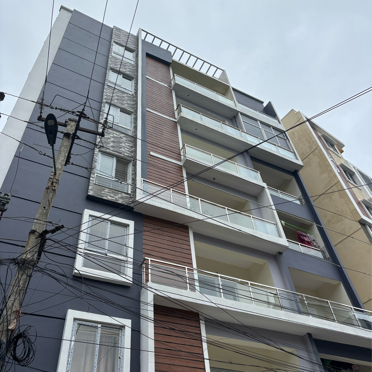 2 BHK + Pooja Room Apartment For Sale in Madhapur