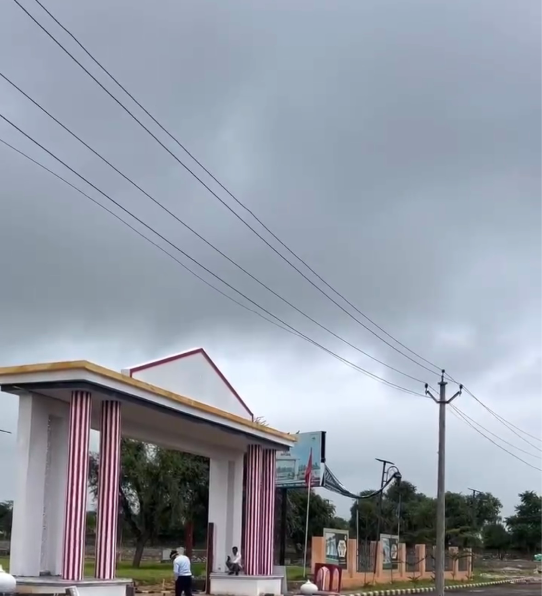 Plot For Sale in Begas Green