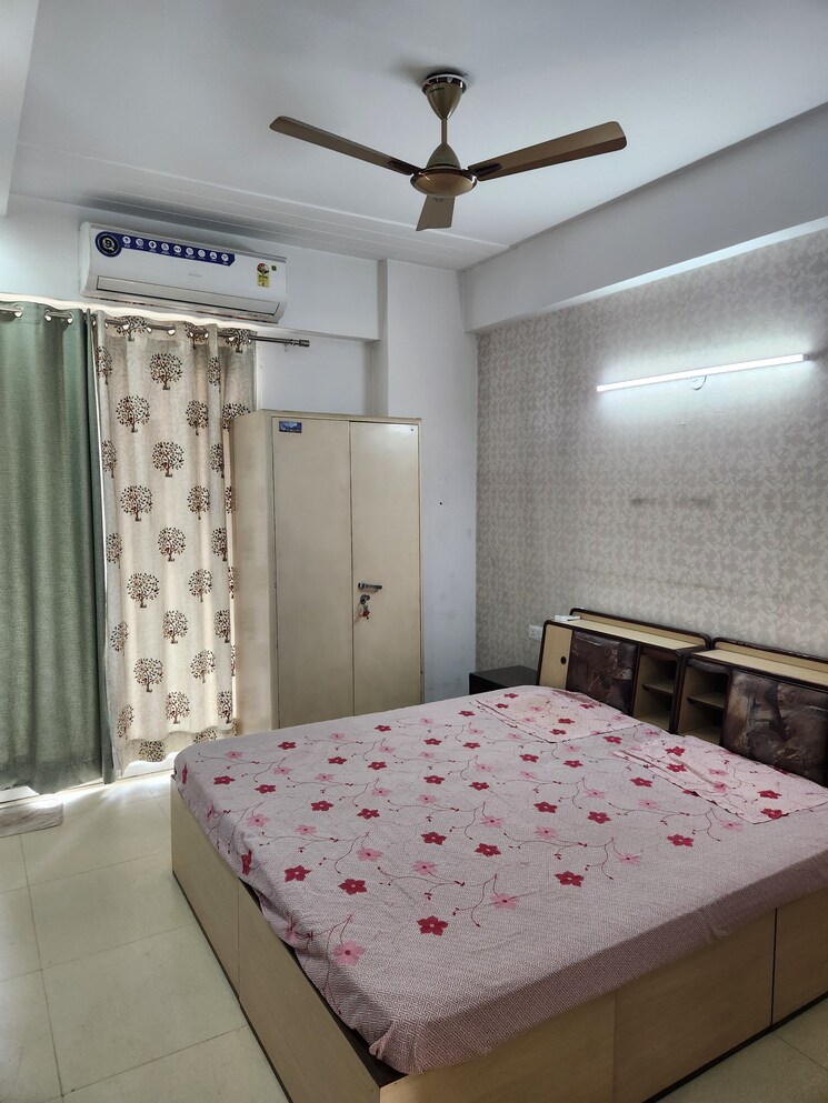 Master Bedroom, prateek-stylome 3 Bedroom 2475 Sq.Ft. Apartment In Sector 45 Noida 9084045