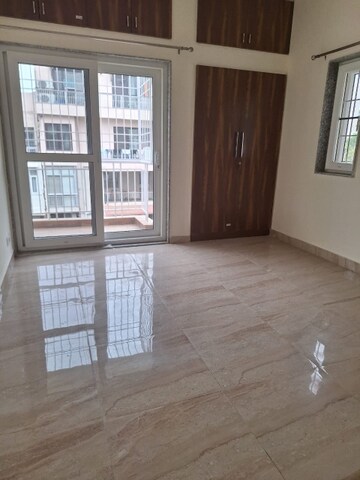 Room in 2 BHK Apartment at DDA Rosewood Apartments, Vasant Kunj – for Rent