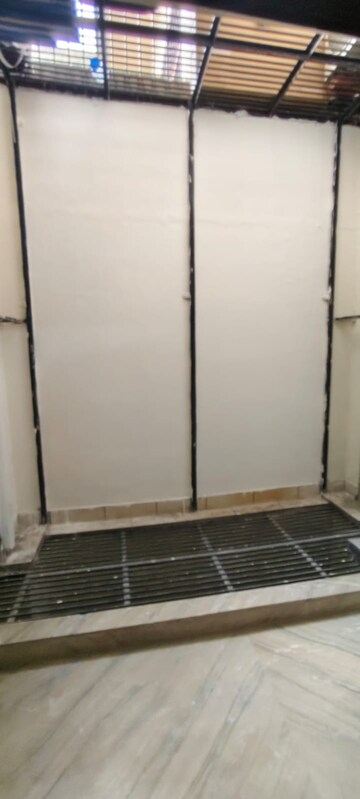  3 BHK Builder Floor at Vaishali Sector 3 – for Rent