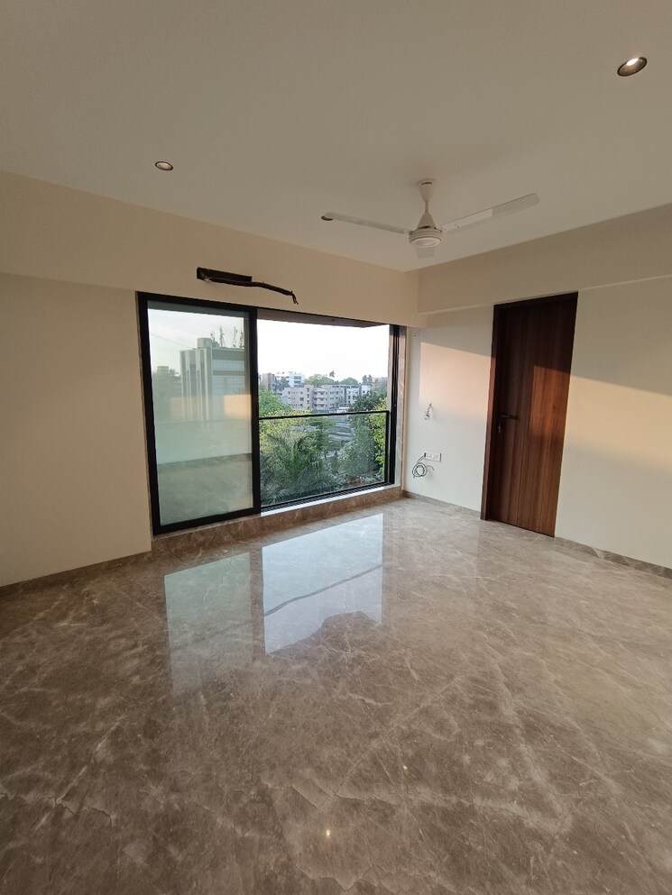 Room, juhu road 2 Bedroom 775 Sq.Ft. Apartment In Juhu Road Mumbai 9084125